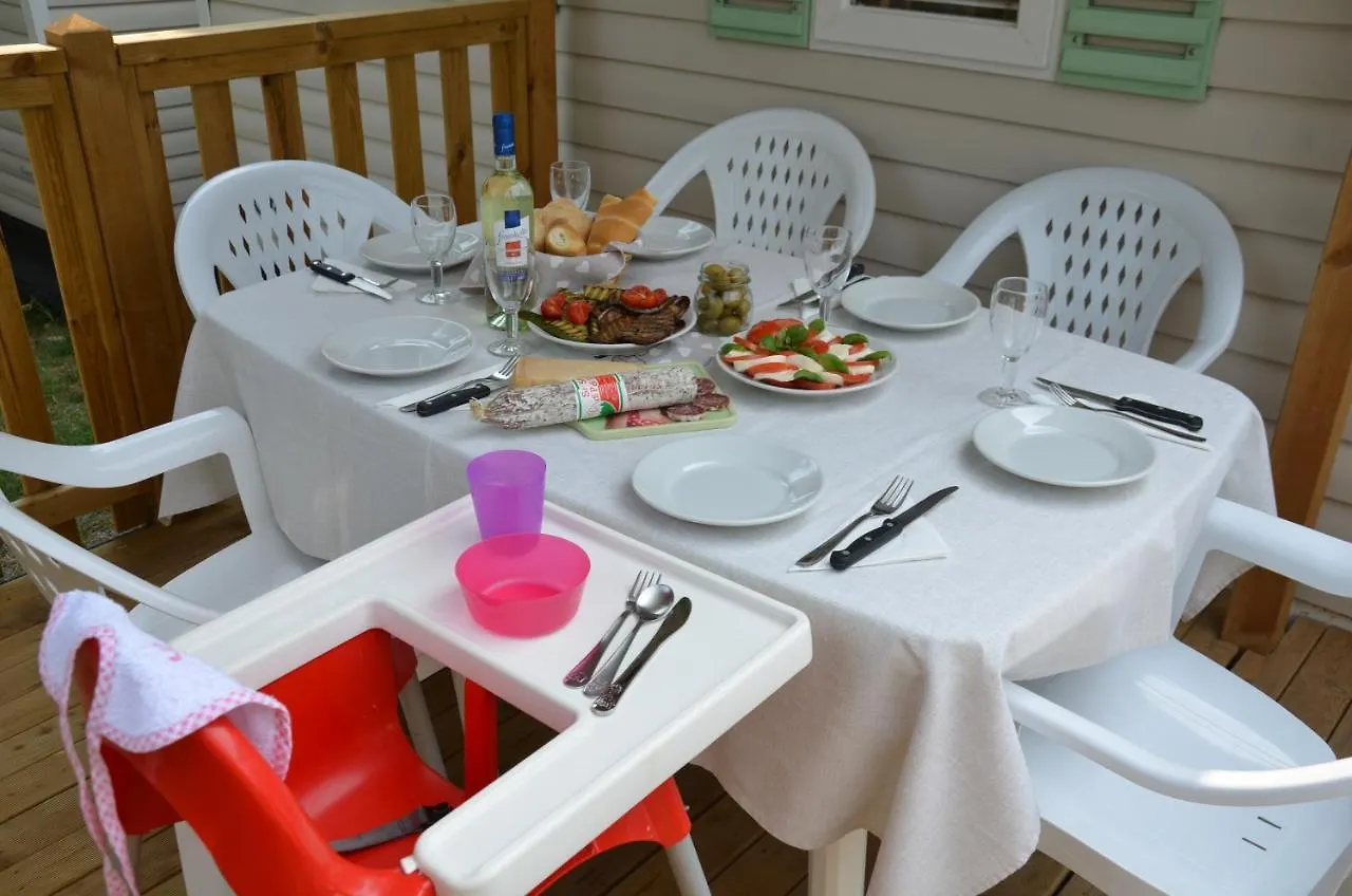 Happy Camp Mobile Homes In Villaggio Turistico Internazionale Eden San Felice del Benaco